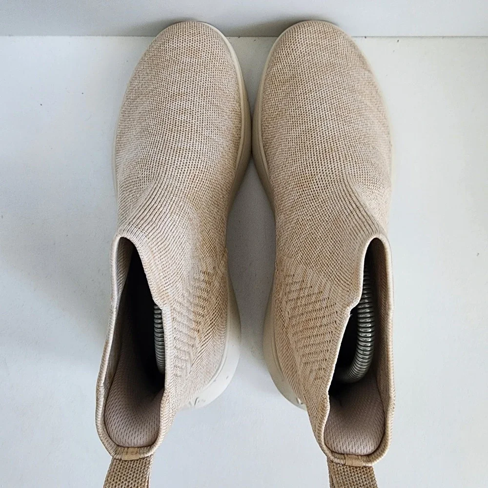 Vivaia Women 39 US 8/8.5 Knit Slip-On Round Toe Urban Boots Sand Tan Waterproof